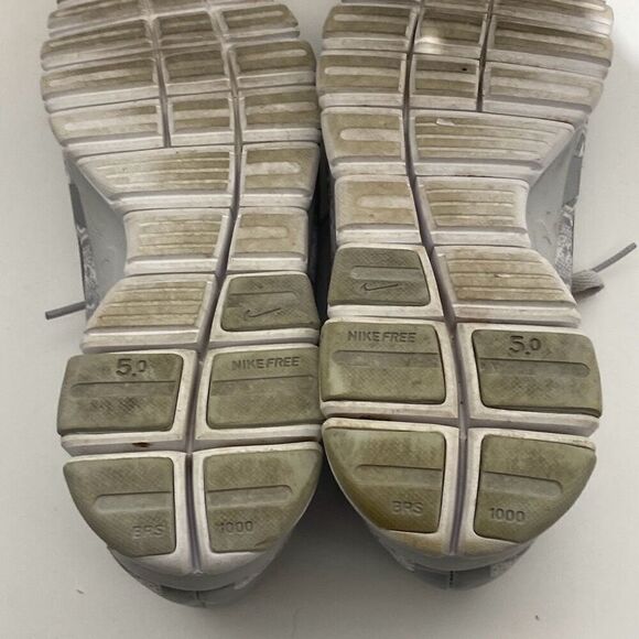 Nike Women's Metallic Silver Free 5.0 Snake Print Running Sneaker Shoes Size 10 - Picture 8 of 9